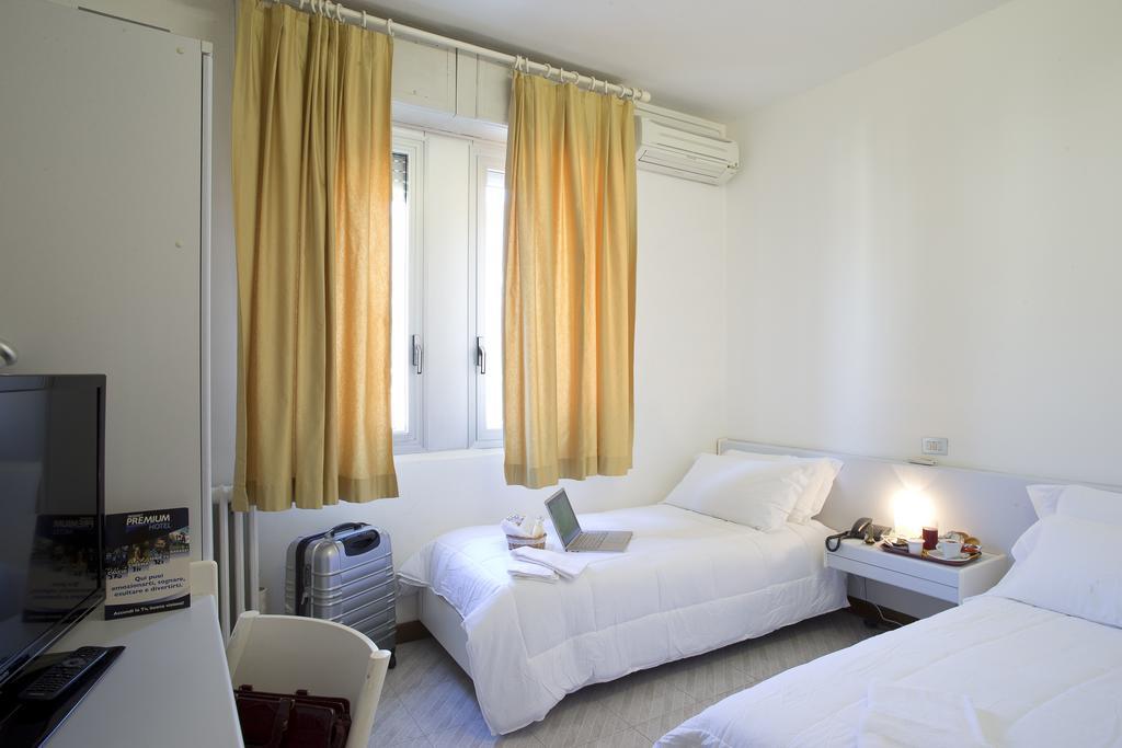 Hotel Capri 布雷西亚 客房 照片
